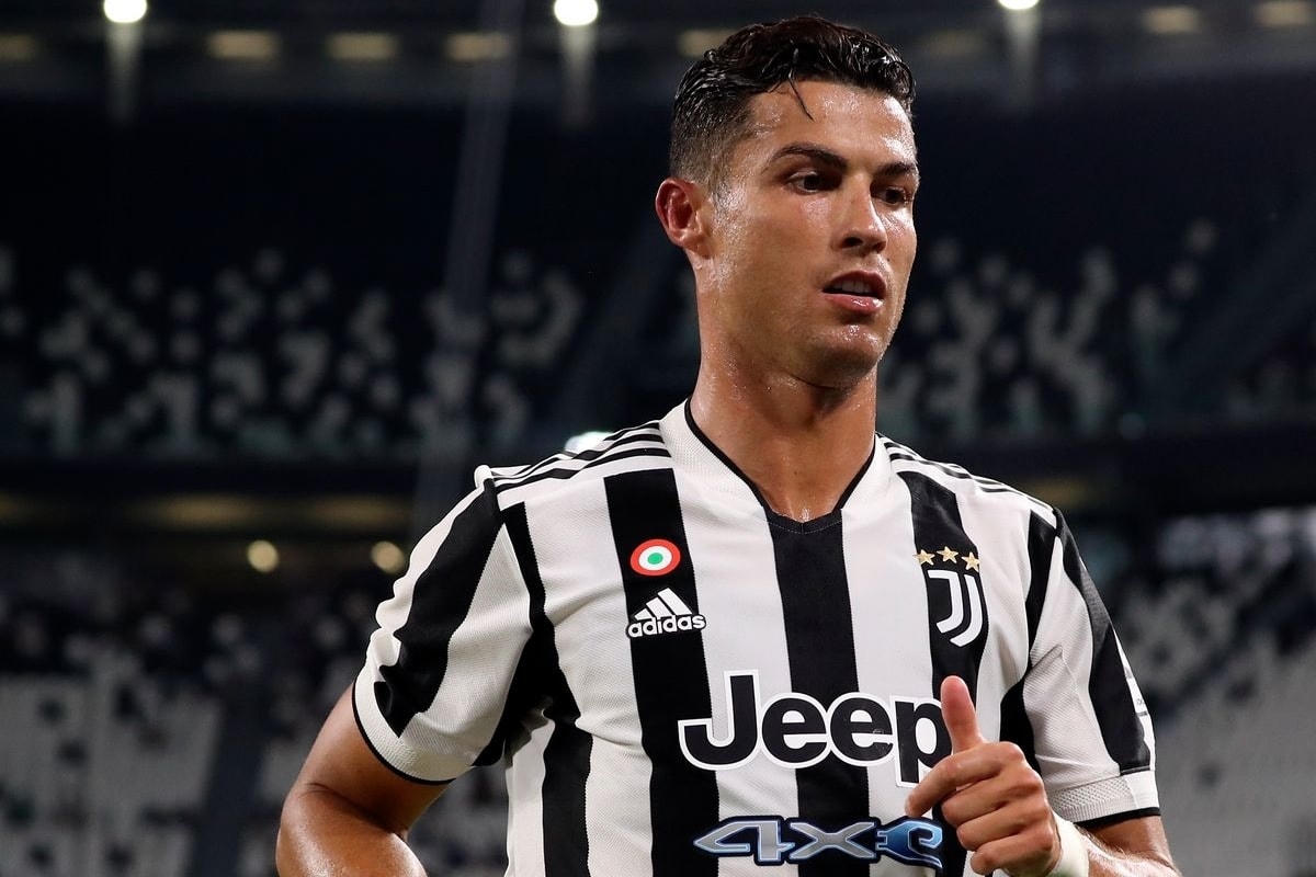 3. Cristiano Ronaldo | Tuổi: 36 | CLB: Juventus | Định giá chuyển nhượng: 45 triệu Euro
