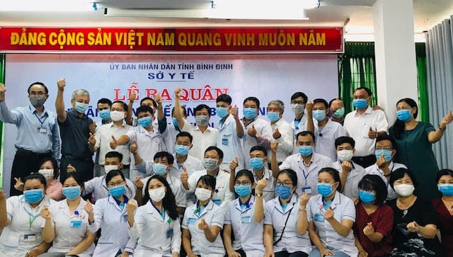 Toàn Đoàn thể hiện quyết tâm chiến thắng tại lễ ra quân.