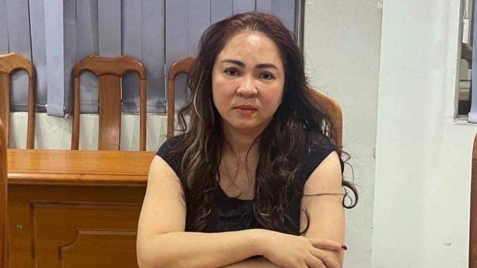 Bà Nguyễn Phương Hằng tại cơ quan công an. Ảnh: Công an TP HCM. 