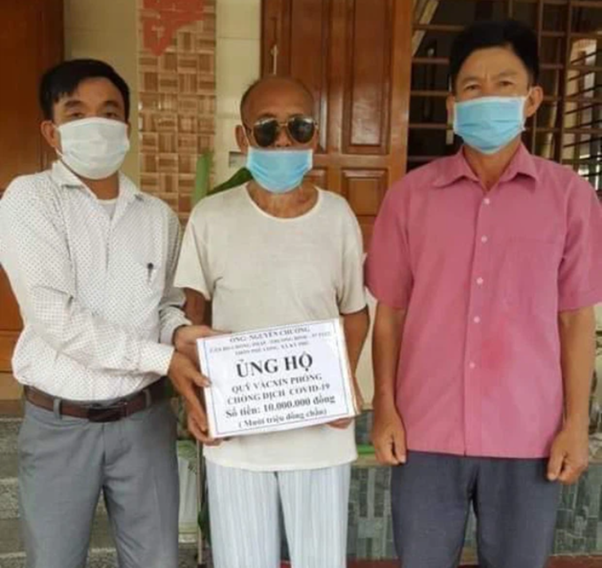 Cụ Chưởng ủng hộ 10 triệu đồng cho quỹ vaccine phòng Covid-19.