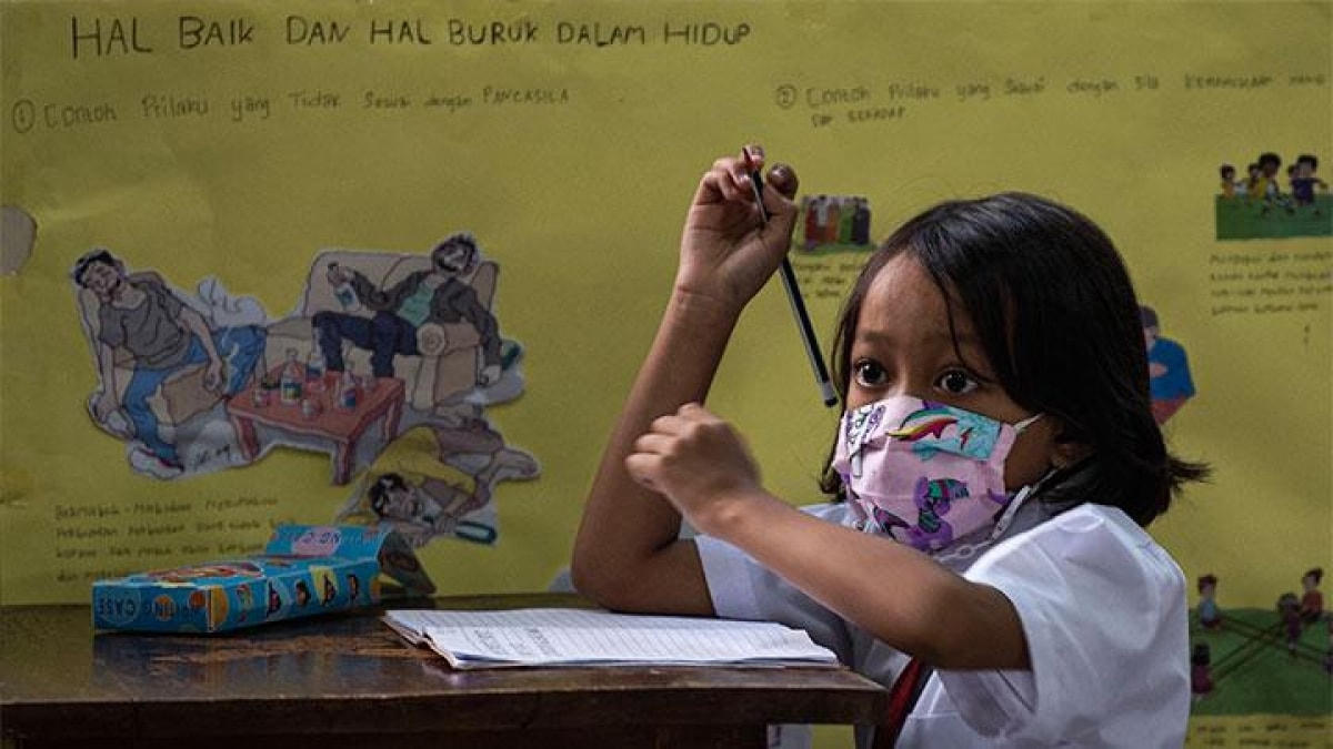 Nhiều nơi tại Indonesia, học sinh đã đến trường trở lại. Nguồn: Antara News.