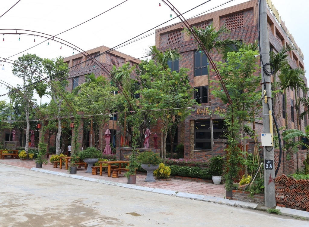 Các chuyên gia nước ngoài nhập cảnh sẽ thực hiện cách ly tại Khách sạn Cozynibi, xã Ninh Hải, huyện Hoa Lư. Ảnh: M.Quang.