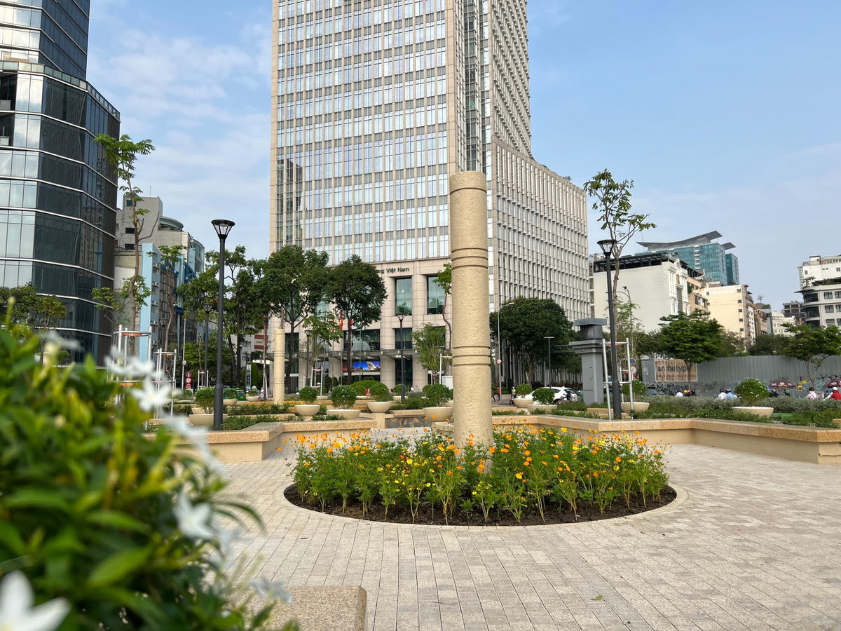 Nhiều hàng mục công trình kiến trúc được thiết kế hiện đại, phù hợp với văn hóa Việt Nam.