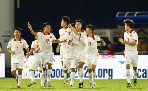 Các cầu thủ U23 Việt Nam dẫn trước đối thủ 3-0 ngay trong hiệp đấu đầu tiên.