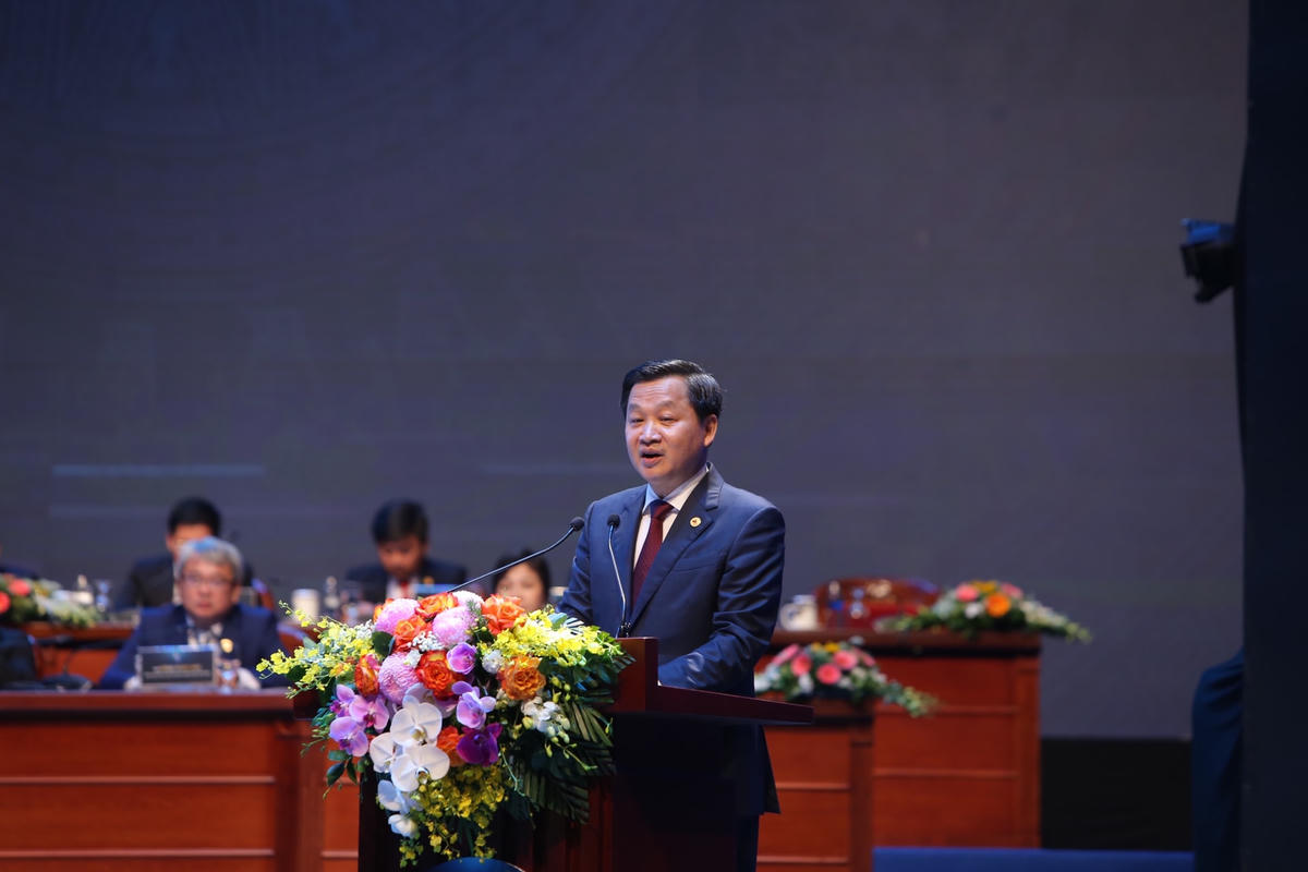 Bí thư Trung ương Đảng, Phó Thủ tướng Chính phủ Lê Minh Khái phát biểu tại Đại hội.