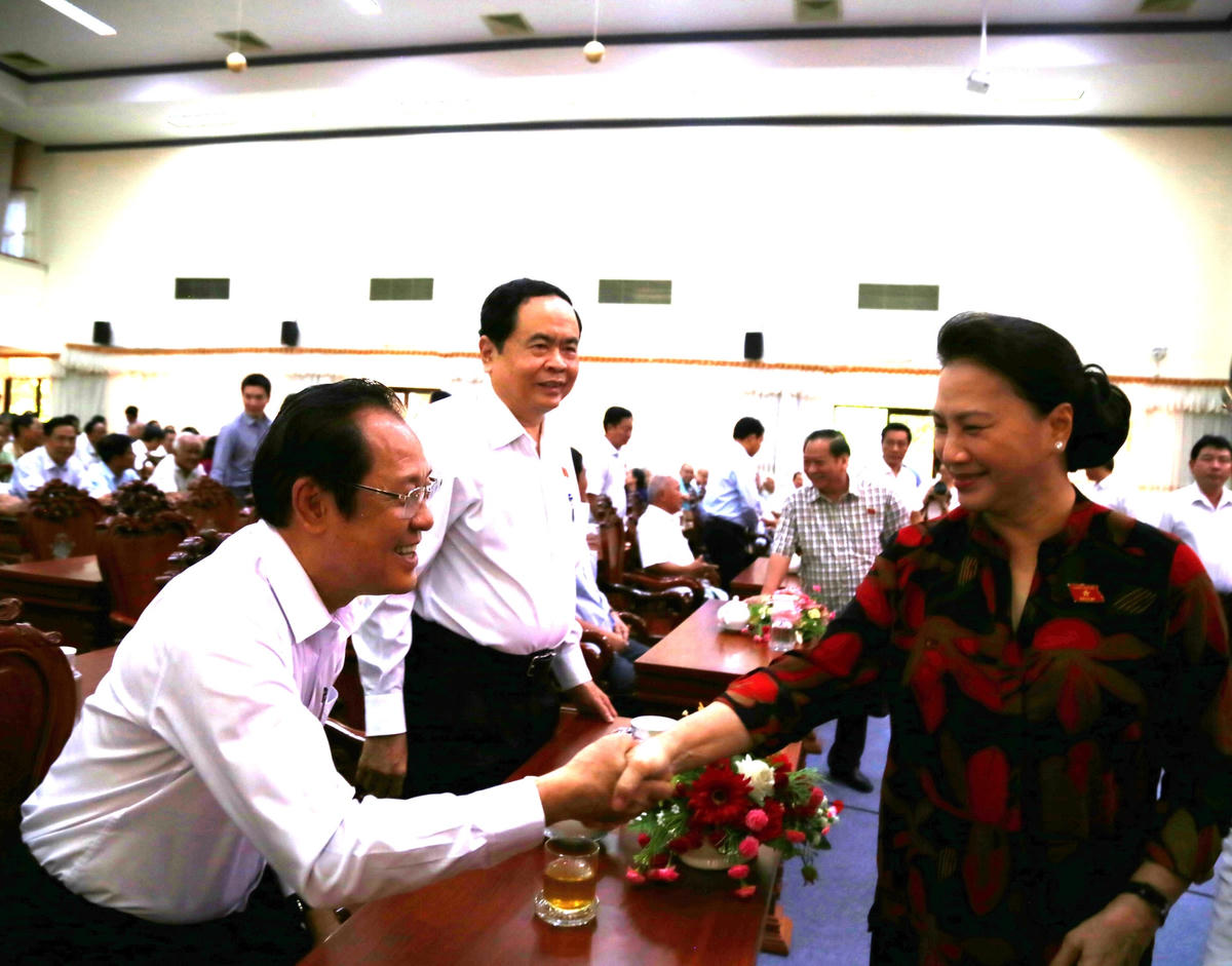 Chủ tịch Quốc hội Nguyễn Thị Kim Ngân gặp gỡ cử tri.