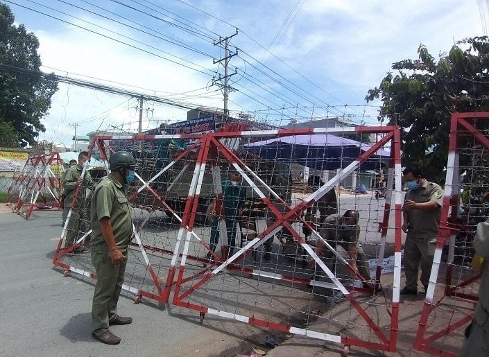 Đường vào chi nhánh Công ty Cổ phần TICO bị phong tỏa.