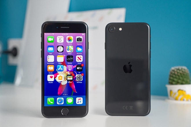 iPhone SE 3 được cho là sẽ có ngoại hình giống hệt phiên bản SE 2020 (Ảnh: PhoneArena).