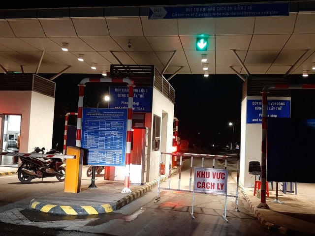 Huyện Vân Đồn phong tỏa tạm thời 2 khu, tổ có nguy cơ cao lây nhiễm.