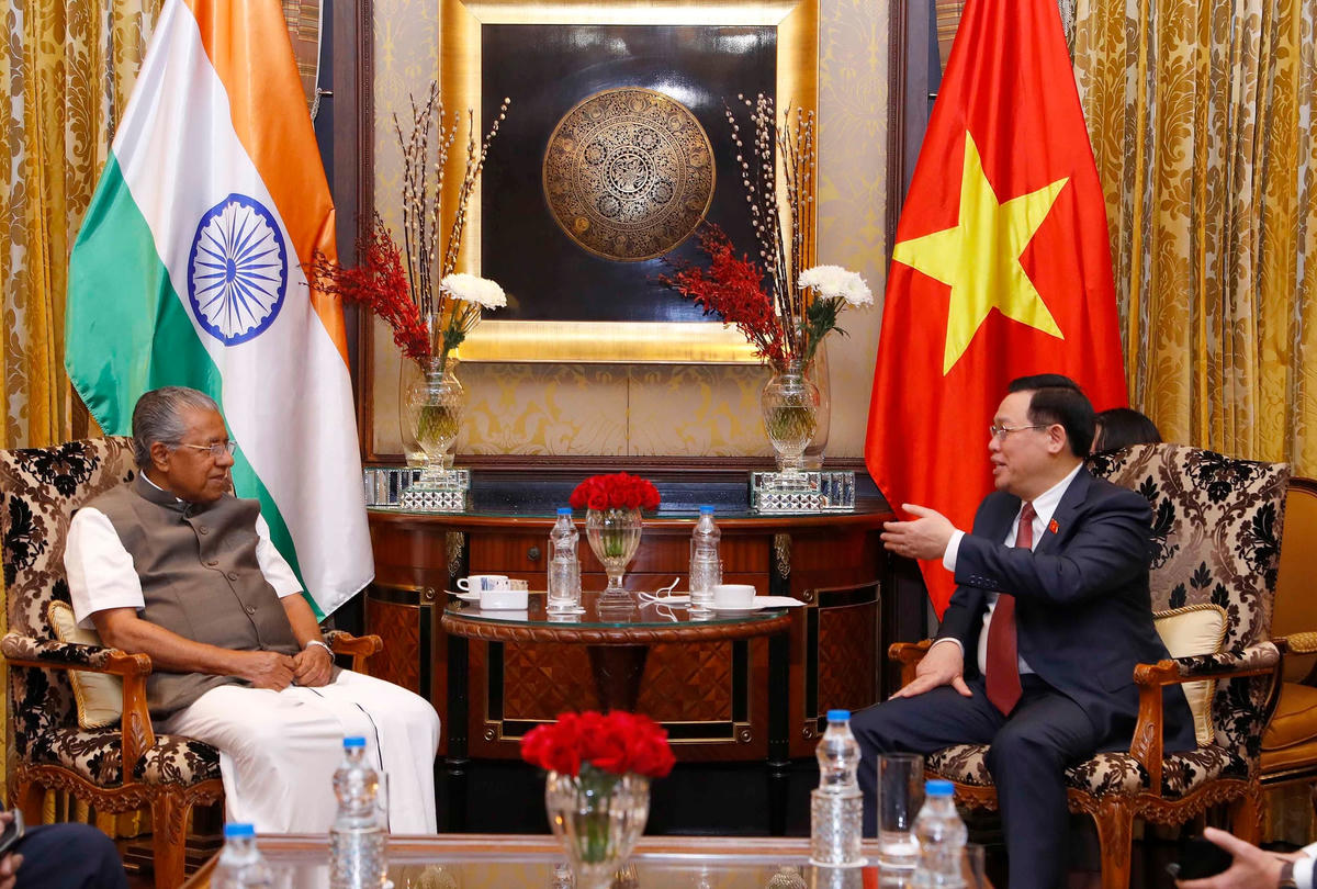 Chủ tịch Quốc hội Vương Đình Huệ tiếp thân mật Thủ hiến bang Kerala Pinarayi Vijayan
