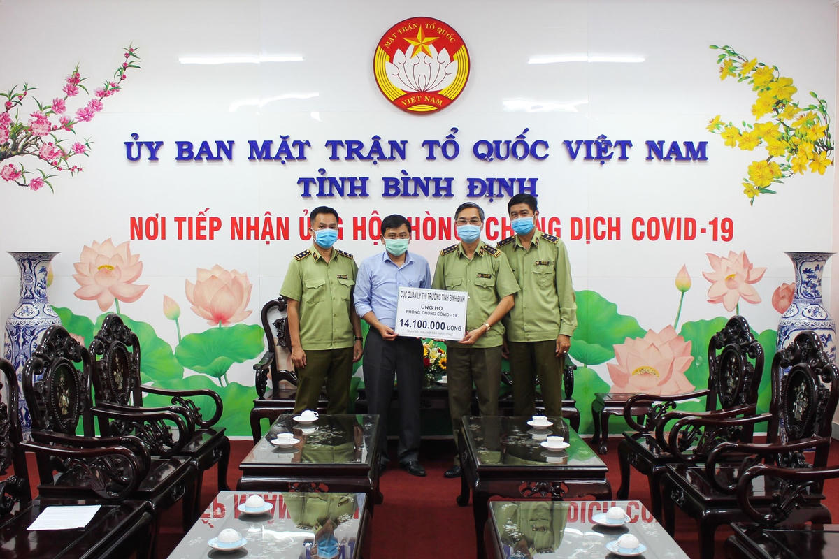 Đại diện các cơ quan trên địa bàn tỉnh Bình Định tham gia hỗ trợ công tác phòng, chống dịch Covid-19.
