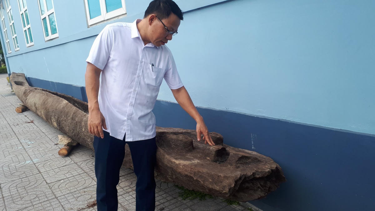 Mặc dù cả 2 chiếc thuyền đã nằm sâu ở dưới đáy lòng sông lâu năm, bùn đất, cát sỏi bám, phủ lấp nhiều nhưng vẫn còn nguyên vẹn, không bị mục nát.