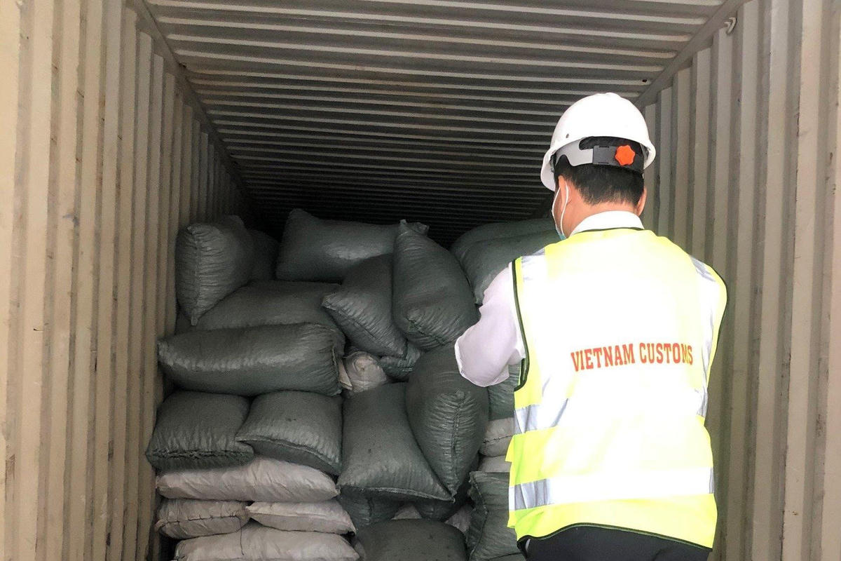 6,2 tấn vẩy tê tê nhập lậu qua cảng Tiên Sa, có giá thị trường trên 48 triệu USD được Hải quan Đà Nẵng phát hiện ngày 11/1/2021. Ảnh: Hải quan Đà Nẵng.