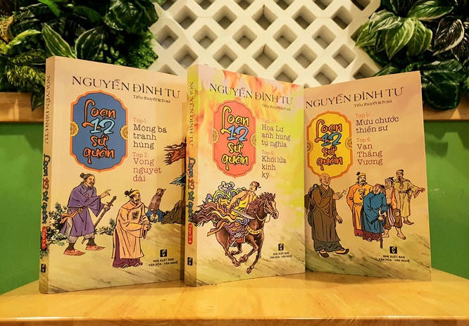 Tái bản tiểu thuyết dã sử 'Loạn 12 sứ quân'