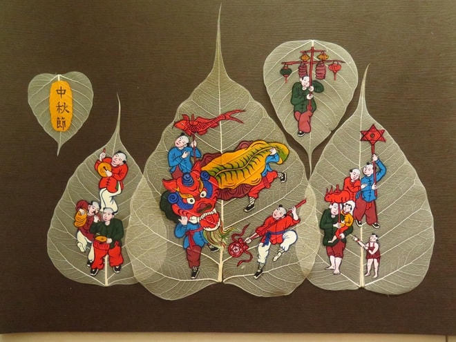 Tết Trung thu cổ truyền của người Việt được chị Nhiên truyền tải lên xương lá bồ đề.