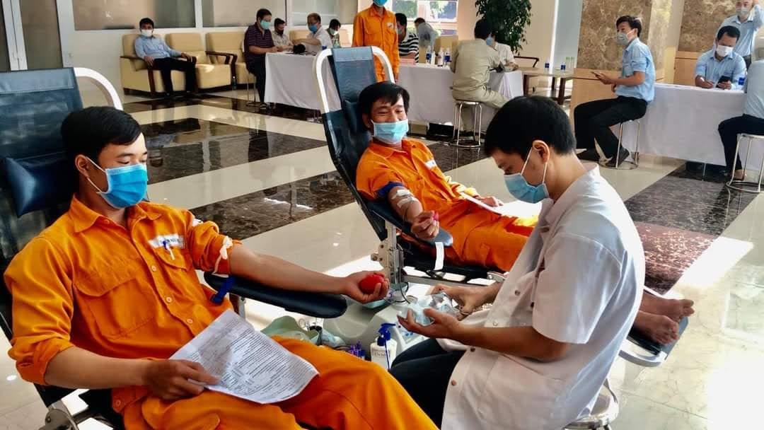 Đợt này, cơ quan chức năng đã tiếp nhận 167 đơn vị máu từ hàng trăm người tham gia hiến máu tình nguyện.