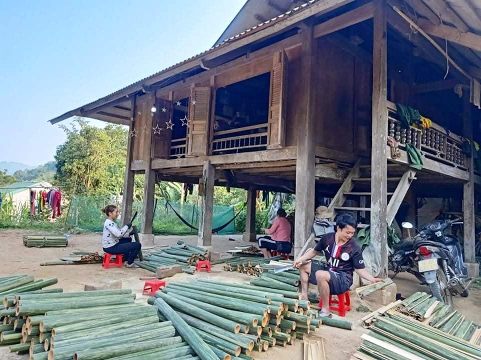 100% hộ dân ở Xa Mang thuộc diện hộ nghèo.