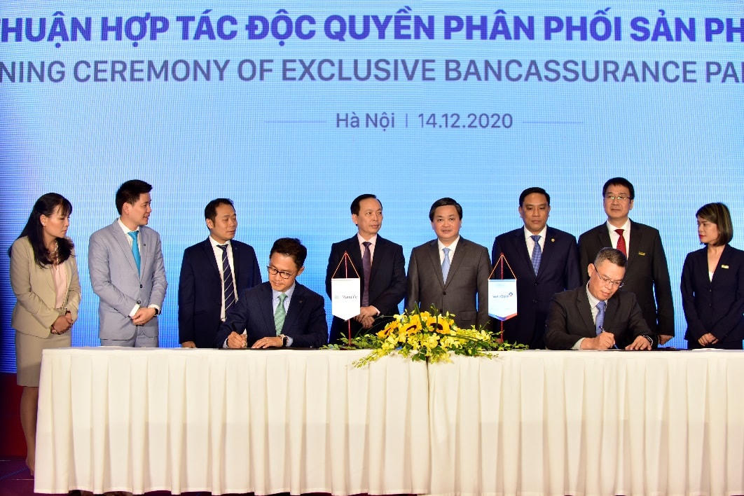 Quan hệ hợp tác giữa VietinBank và Manulife Việt Nam nhằm đáp ứng tốt hơn nhu cầu tài chính và bảo hiểm ngày càng gia tăng của người dân Việt Nam.