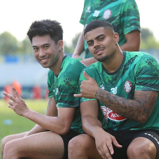 Đây là năm mà gần như toàn bộ các cầu thủ nước ngoài đang thi đấu tại V-League sẽ không rời Việt Nam trong những ngày nghỉ Tết.  