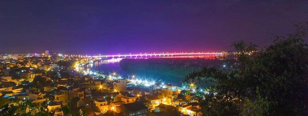 Cầu Đà Rằng là biểu tượng nét văn hóa cho tỉnh Phú Yên.