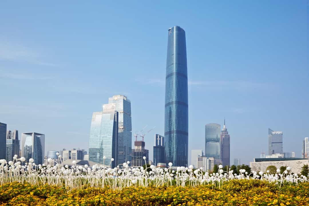 Trung tâm Tài chính Quốc tế Quảng Châu được xây dựng vào năm 2010 và cao 440 m.  