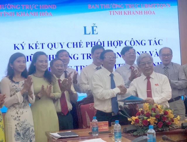 Ký kết quy chế phối hợp giữa Thường trực HĐND và Ủy ban MTTQ Việt Nam.