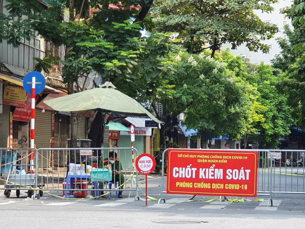 Lực lượng chức năng cũng thường xuyên có mặt tại chốt kiểm soát. 