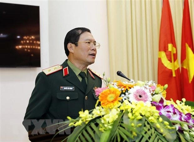 Trung tướng Nguyễn Tân Cương, Thứ trưởng Bộ Quốc phòng chủ trì hội nghị. (Ảnh: Dương Giang/TTXVN).