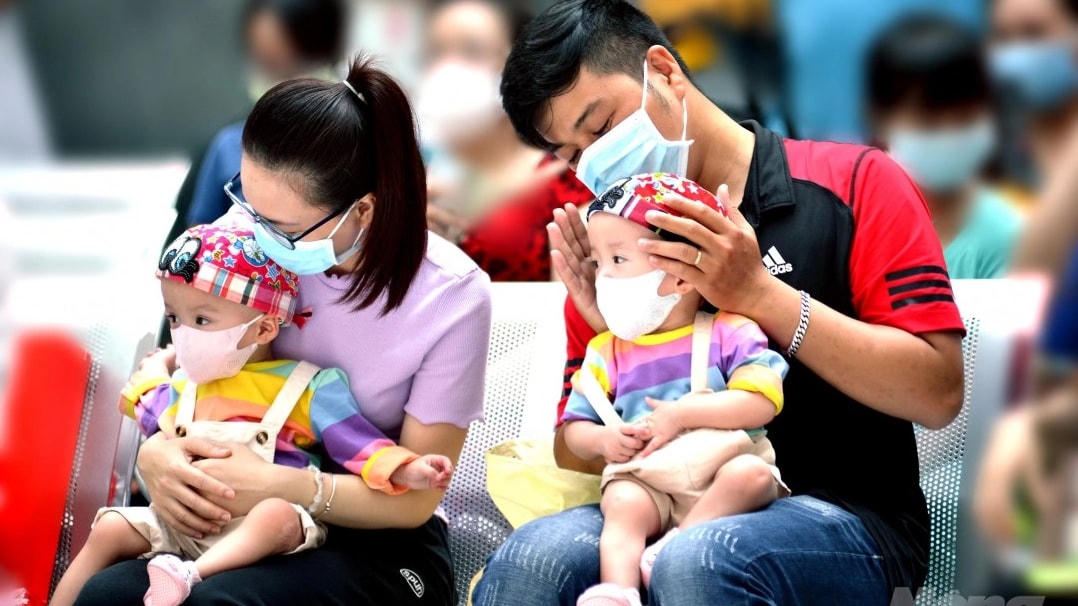 Gần 3 tháng sau ca phẫu thuật đặc biệt, hai bé Trúc Nhi và Diệu Nhi xuất viện.