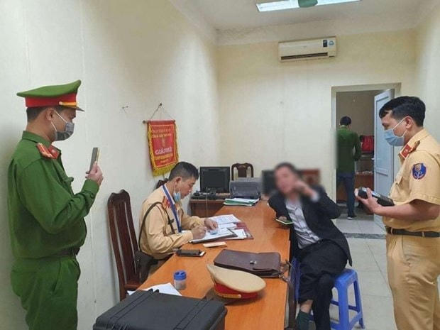 Lái xe vi phạm tại cơ quan Công an.
