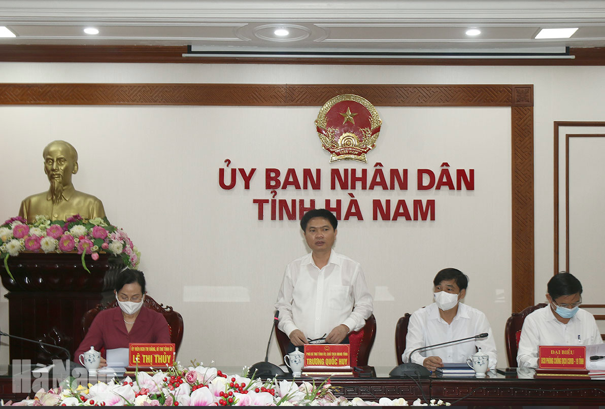 Chiều 29/4, Ban chỉ đạo phòng, chống dịch Covid-19 tỉnh đã họp khẩn triển khai các biện pháp phòng, chống dịch. Nguồn: Báo Hà Nam. 