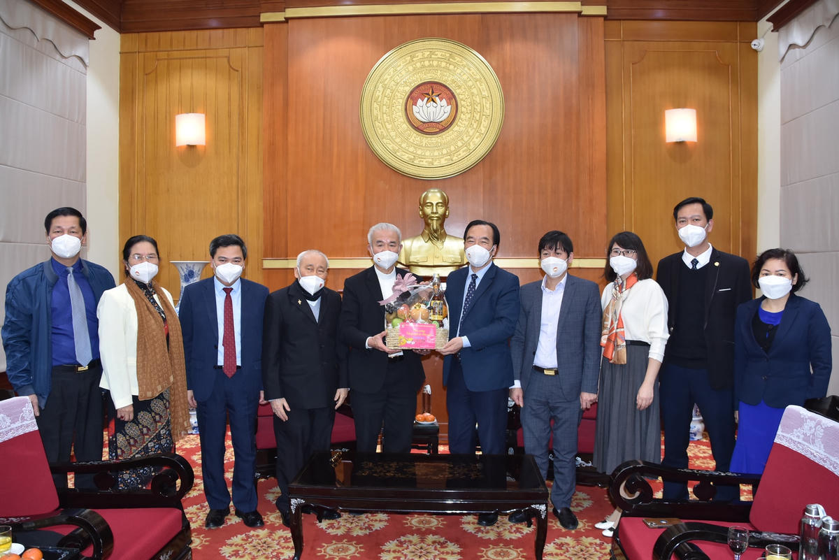 Ủy ban Đoàn kết Công giáo Việt Nam thăm, chúc mừng UBTƯ MTTQ Việt Nam.