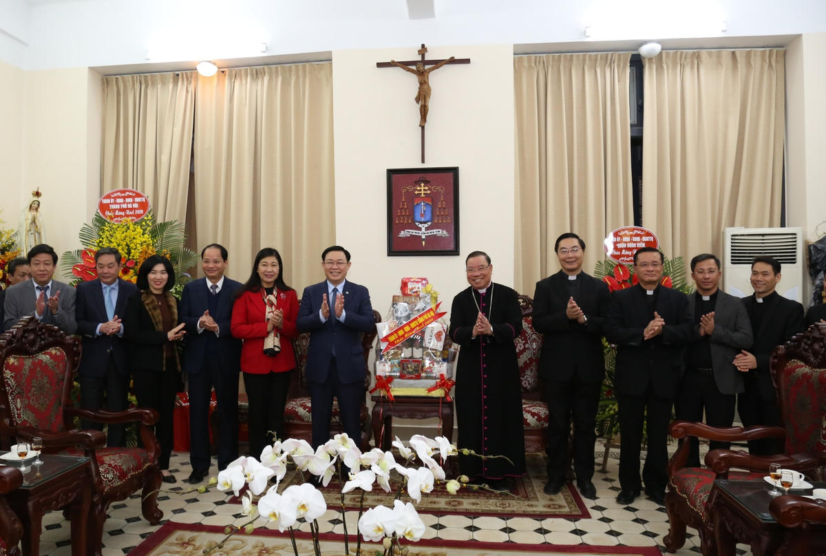 Bí thư Thành ủy Hà Nội thăm, chúc mừng Tòa Tổng Giám mục Hà Nội