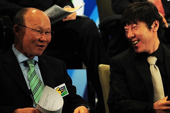 Ông Shin Tae Yong và ông Park Hang Seo.