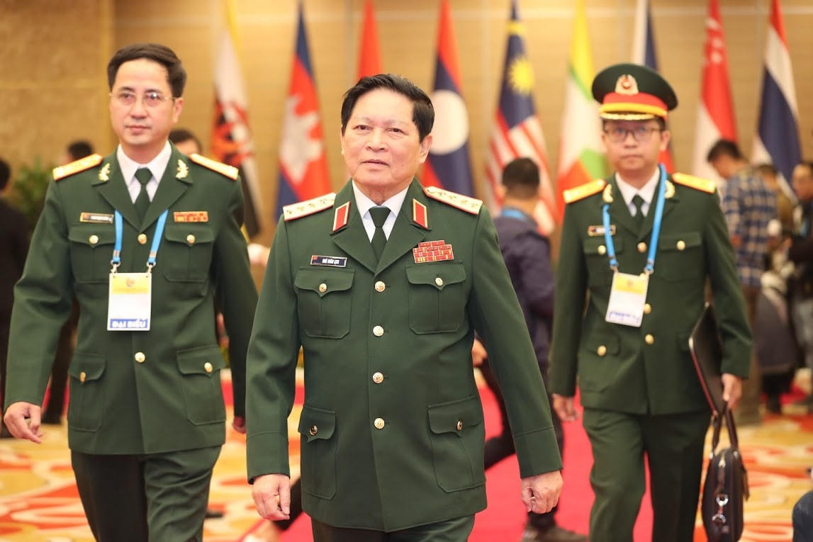 Bộ trưởng Bộ Quốc phòng Ngô Xuân Lịch tới dự Hội nghị. Ảnh: Quang Vinh/ĐĐK.