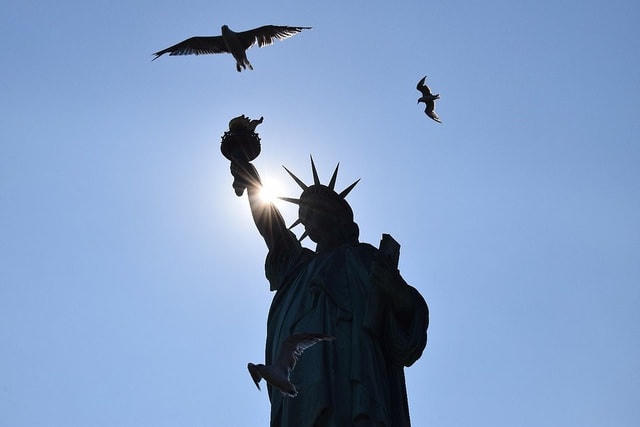 Bức ảnh được chụp bởi tác giả Ben Cole tại New York, Mỹ.  