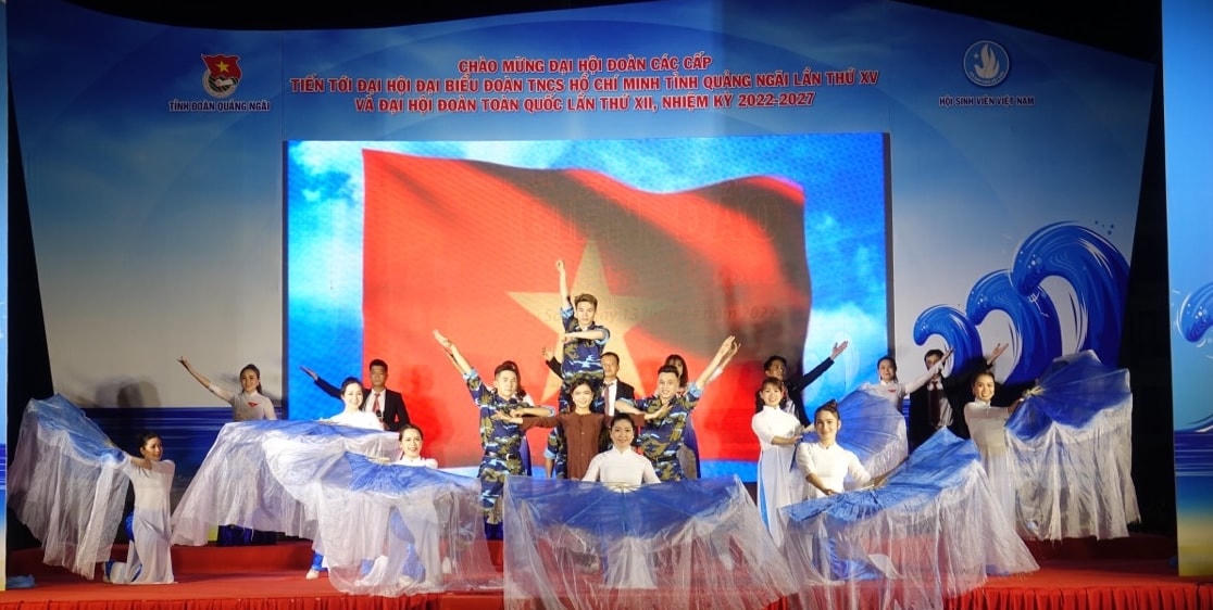 Một tiết mục văn nghệ Chương trình nghệ thuật “Biển, đảo – Trái tim Tổ quốc”.