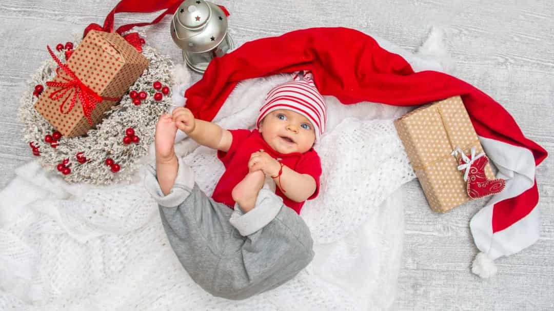[ẢNH] Ngất ngây ngắm những 'ông, bà Noel' nhí siêu đáng yêu
