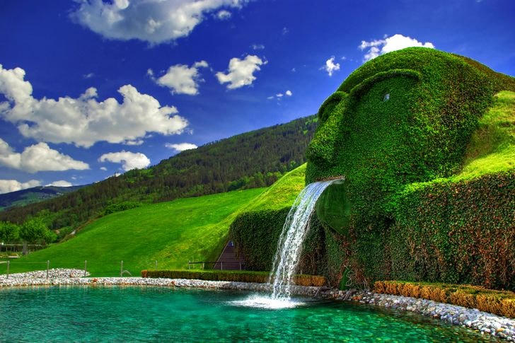 Đài phun nước Swarovski, Áo.  