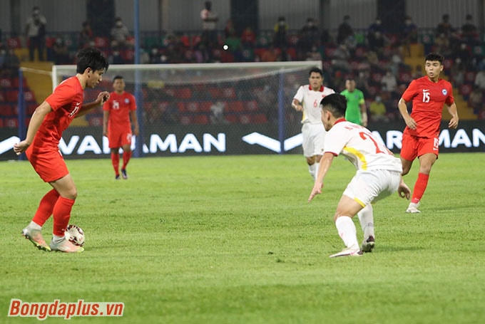 U23 Việt Nam chơi phòng ngự chặt chẽ. Ảnh: Bongdaplus.