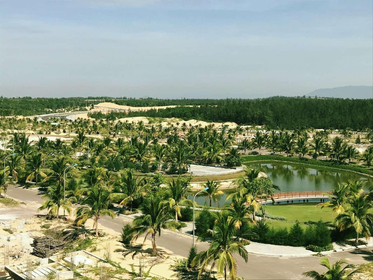Hạng mục thi công hồ cảnh quan tại FLC Lux City Quy Nhon cũng đã dần hoàn thiện