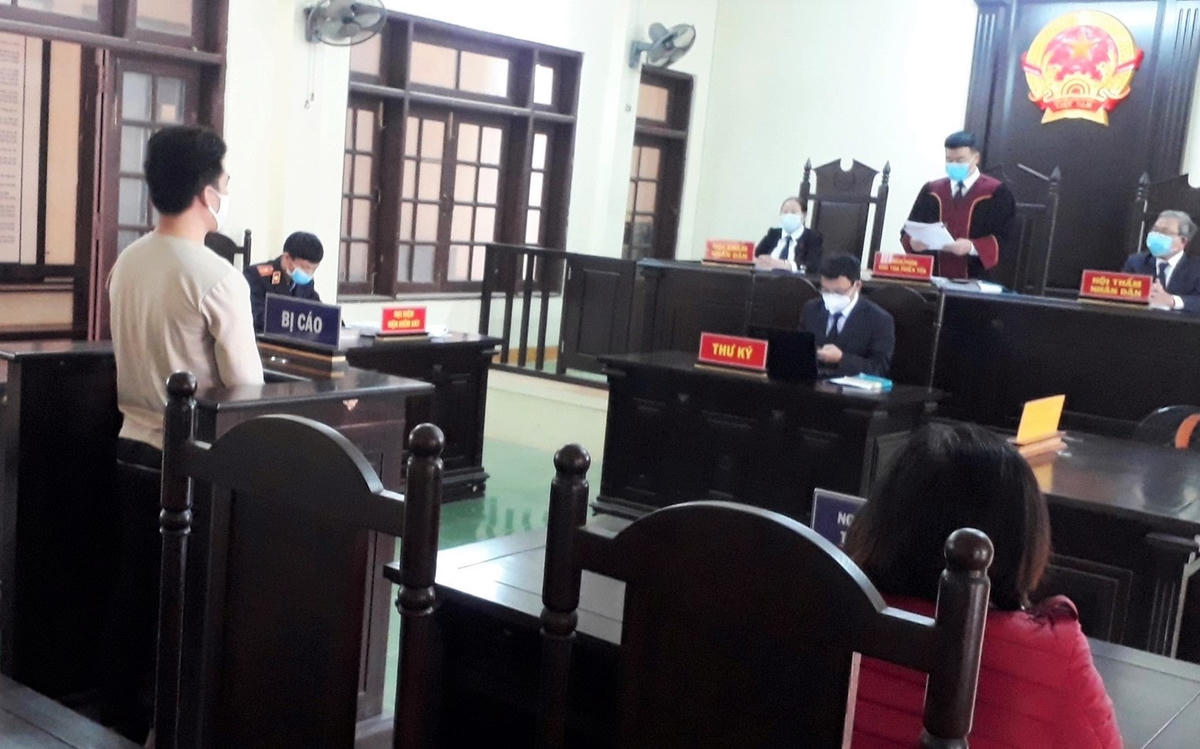 TAND huyện Quế Sơn xét xử bị cáo Nguyễn Minh Tiến.