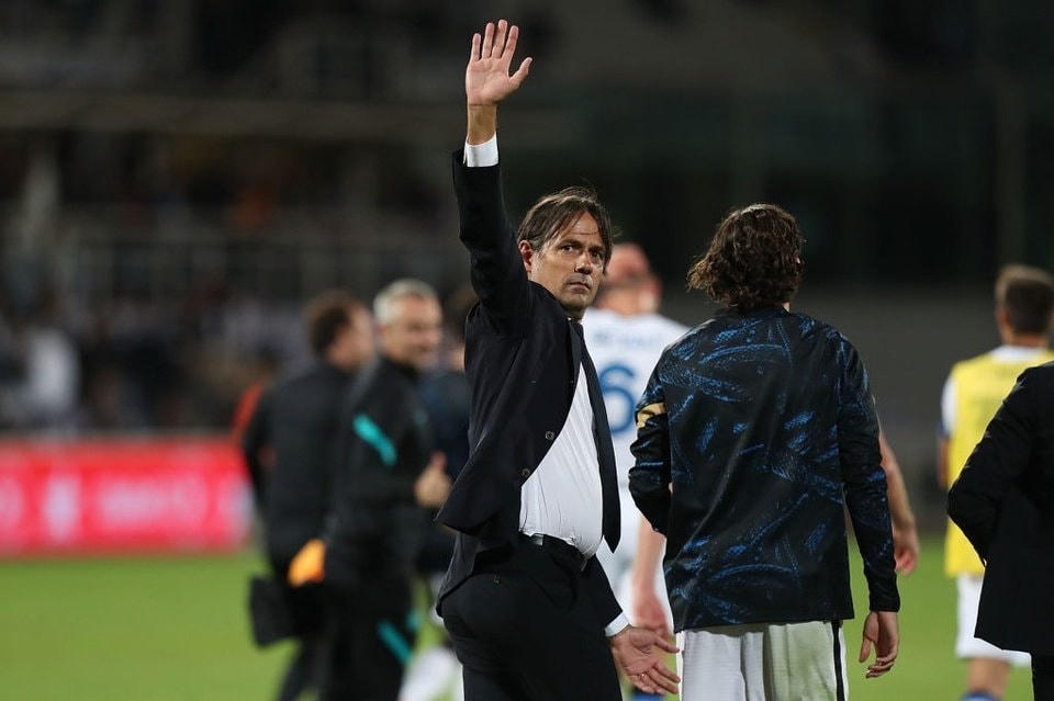 HLV Simone Inzaghi tự tin bảo vệ chức vô địch Serie A.