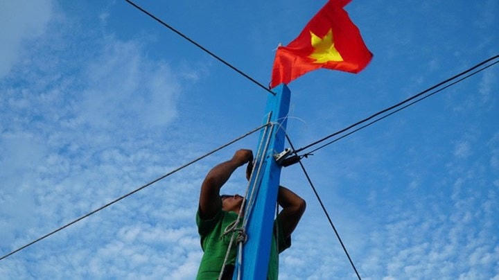 Sắc đỏ giữa màu xanh đại dương