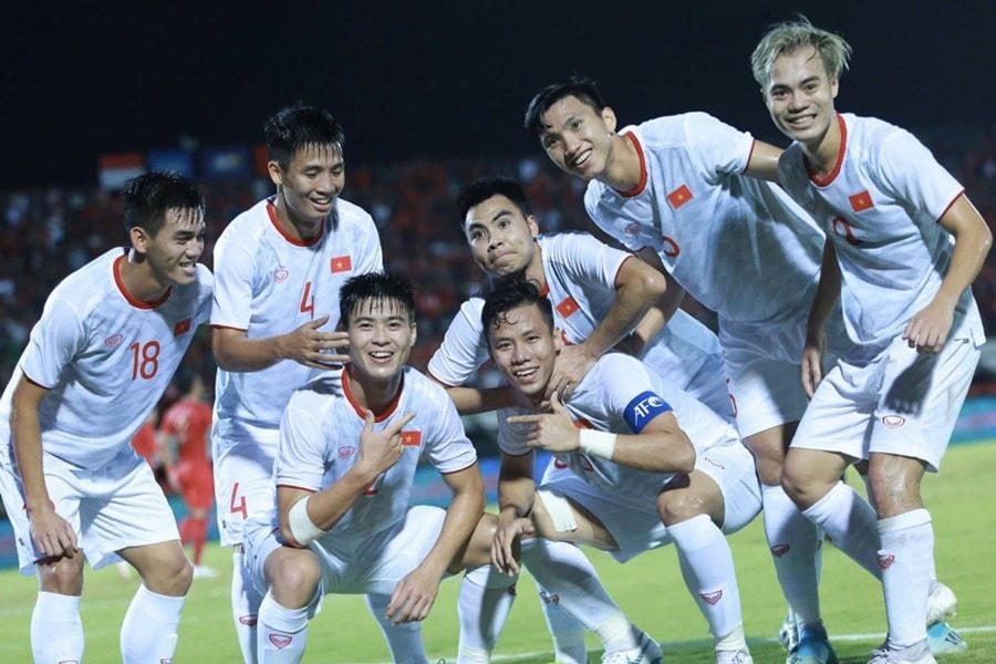 ...để mang chiến thắng về cho tuyển Việt Nam.