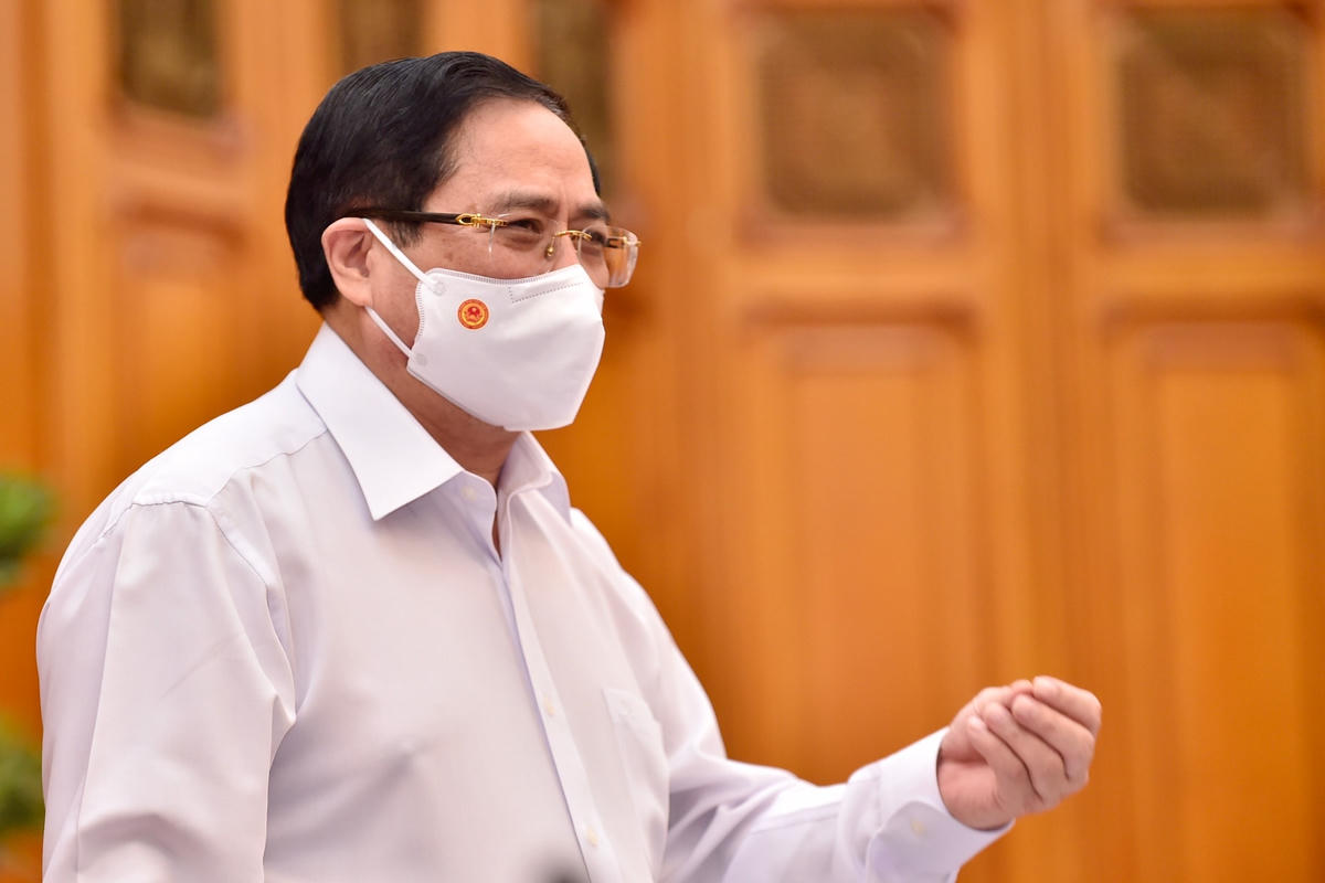 Thủ tướng Chính phủ Phạm Minh Chính chủ trì cuộc họp Thường trực Chính phủ về việc mua vaccine phòng Covid -19.  