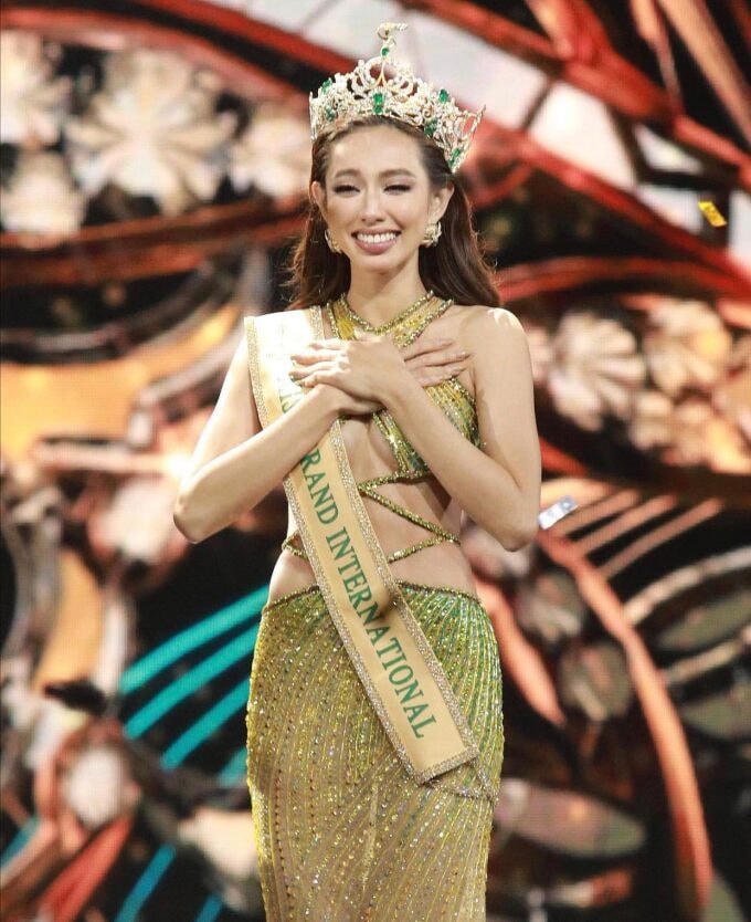 Thùy Tiên đã làm nên lịch sử, đăng quang Miss Grand International 2021.