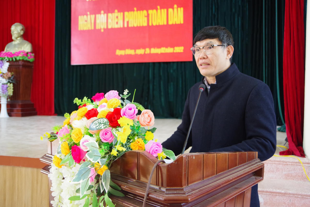 Lãnh đạo UBND huyện Nghĩa Hưng phát biểu tại hội nghị.