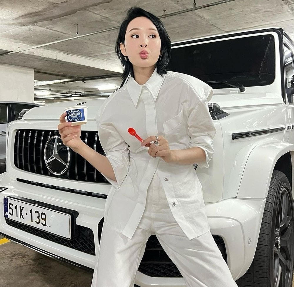 Hiền Hồ gia nhập hội những nghệ sĩ sở hữu Mercedes-G63.