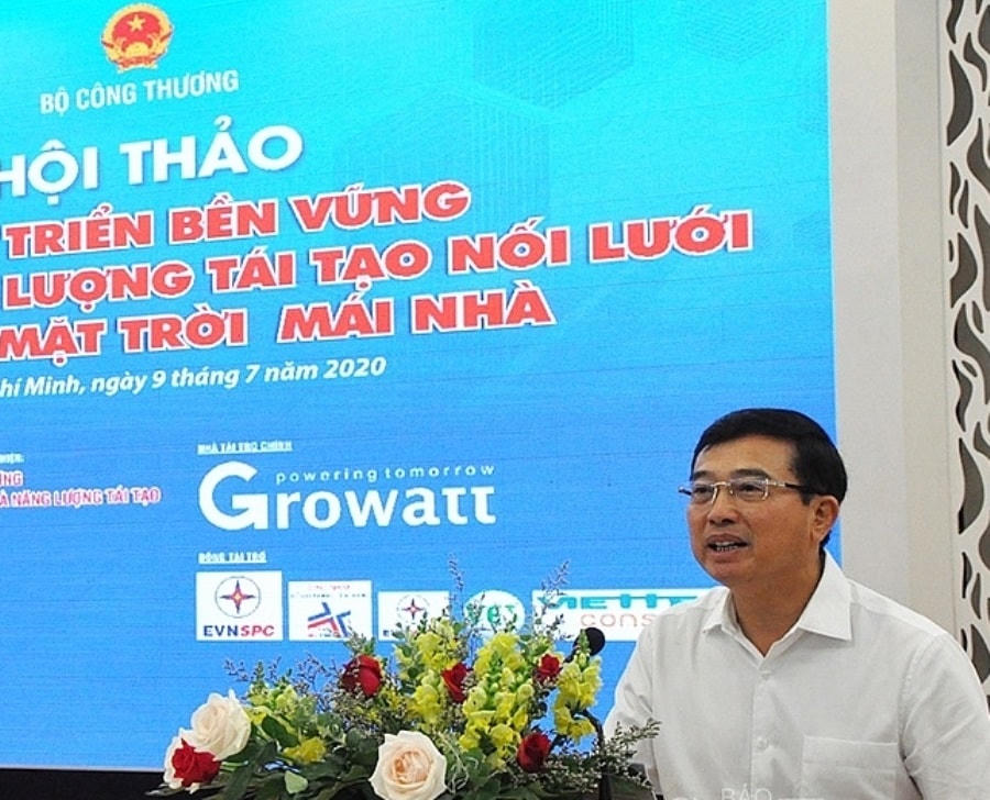 Ông Hoàng Quốc Vượng, Thứ trưởng Bộ Công thương phát biểu tại hội thảo.